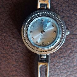 Vintage Faded Glory Silver Blue Tone  Bracelet Watch