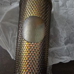 Starbuck Disney Gold 