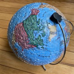 Ravensburger The Earth 540 Piece 3D Jigsaw Puzzle Ball for Kids and Adults.