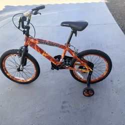 Firestorm Bike w Training Wheels