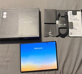 Samsung Galaxy Fold 8, 256gb, only for Tmobile