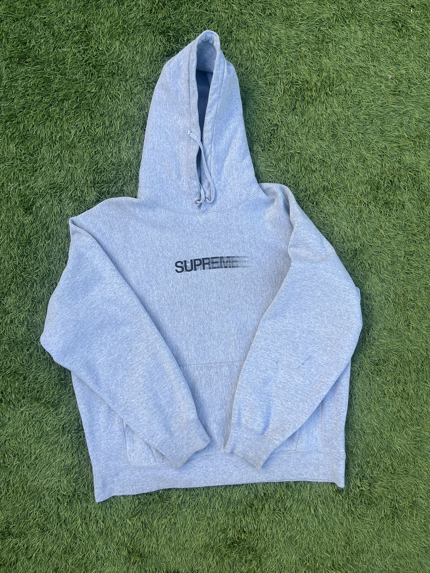 Supreme Hoodie Medium 2023 (need Gone ASAP )