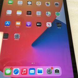 iPad 7th Generation WiFi 32GB Good Condition 