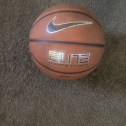 NIKE basket Ball 