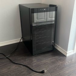 18 Bottle Wine Fridge
