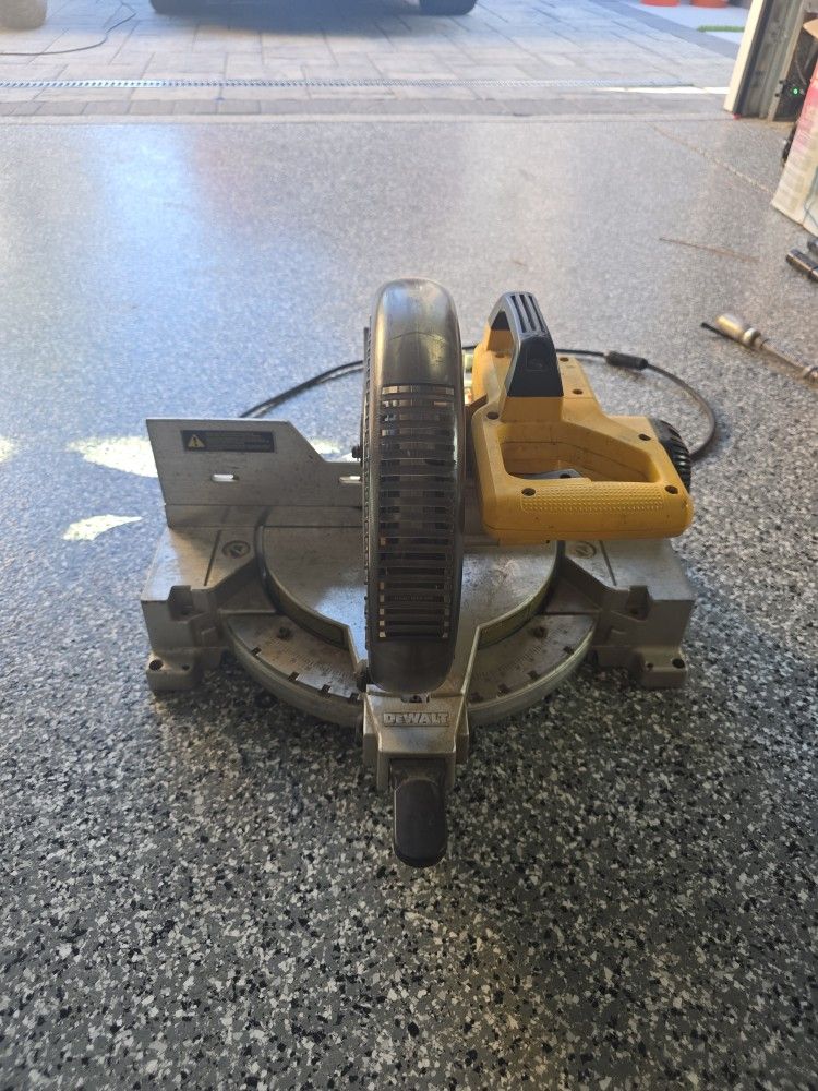 Dewalt 10 Inch Compound Mitre Saw
