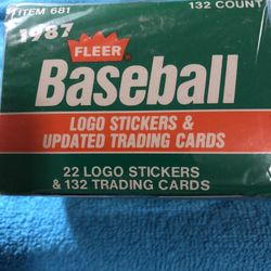 Baseball Cards:  1987 Fleer Updated Factory Set