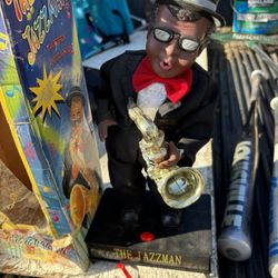 Vintage Jazzman, Musical Toy And Vintage Mortal Kombat Miniature Arcade Game