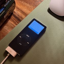 First (1st) Generation iPod Nano