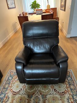 Barcalounger Columbia Premium Leather Power Recliner with Power Headrest