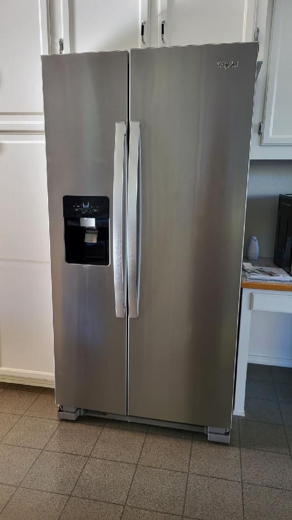 Great Condition Whirlpool Side by Side Refrigerator
