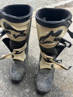 Dirt bike boots