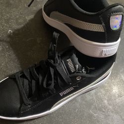 Puma- Unisex hologram Slip On Youth Sneaker 