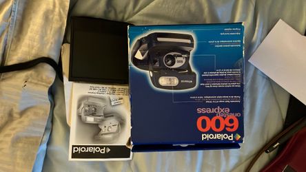 Polaroid 600 w film and box