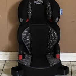 LIKE NEW GRACO TURBO BOOSTER SEAT!!!!