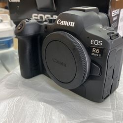 Canon EOS R6 Mark II Mirrorless Camera