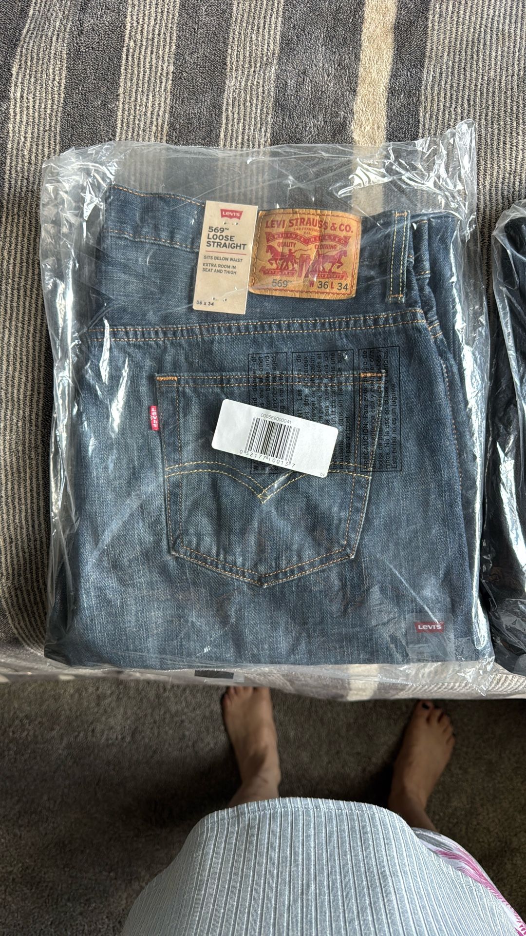 569 Loose Straight Leg Levi’s