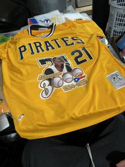 Pittsburgh Pirates  Clemente 3000 Hits Jersey