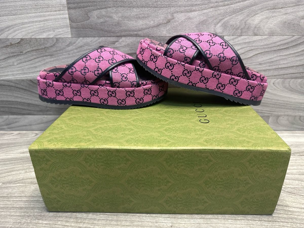 Gucci GG Crisscross Platform Sandals (A1D019447)