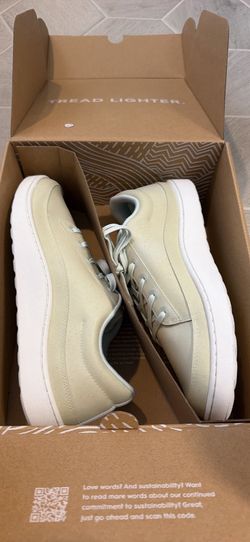 Brand new Allbirds Plant Pacer shoes for sale.  Men’s.  Size 11.  Color: Dreamy Green