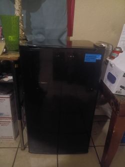 Mini fridge with freezer 75$ today only
