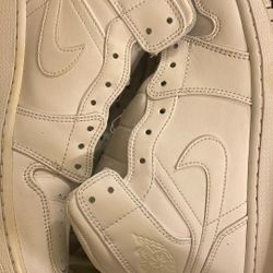 Air Jordan 1 Mid