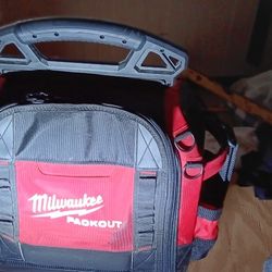 MILWAUKEE PACKOUT TOOL BAG (HARD BOTTOM)
