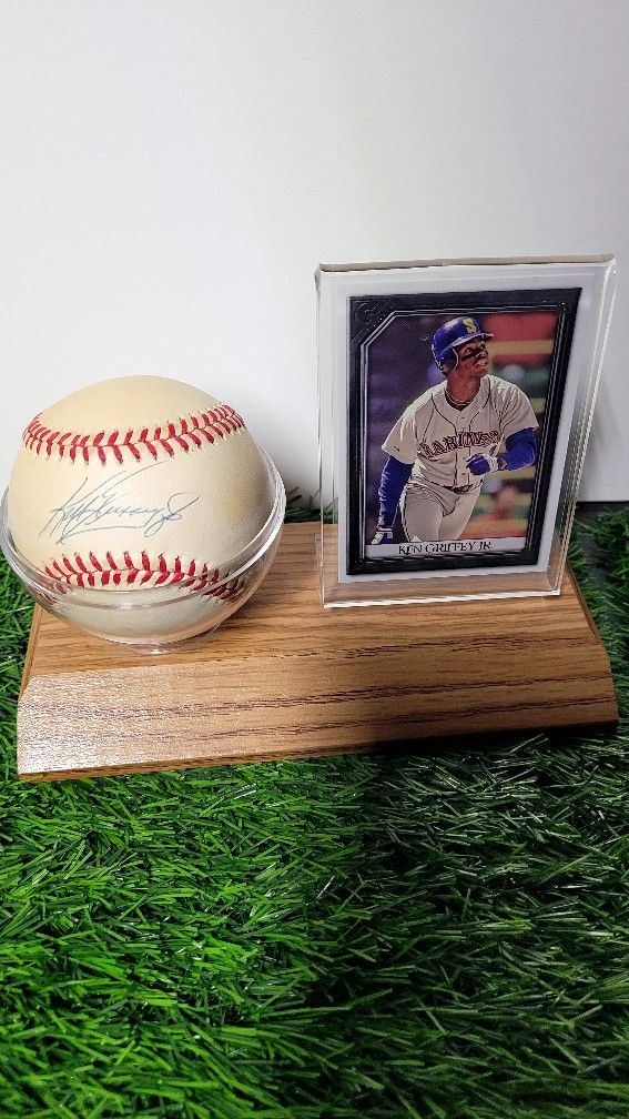 KEN GRIFFEY JR SIGNED BASEBALL ⚾️