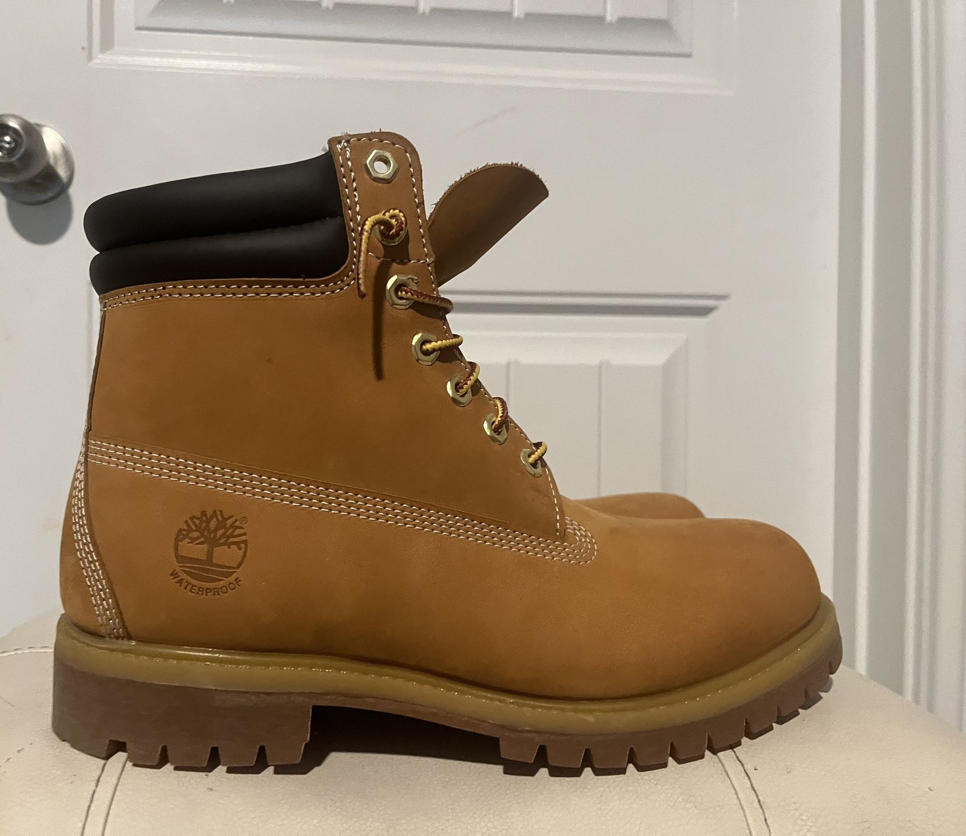 9.5 Timberland 6 inch premium waterproof boots wheat