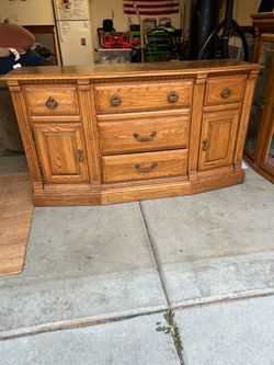 Hutch(dresser)