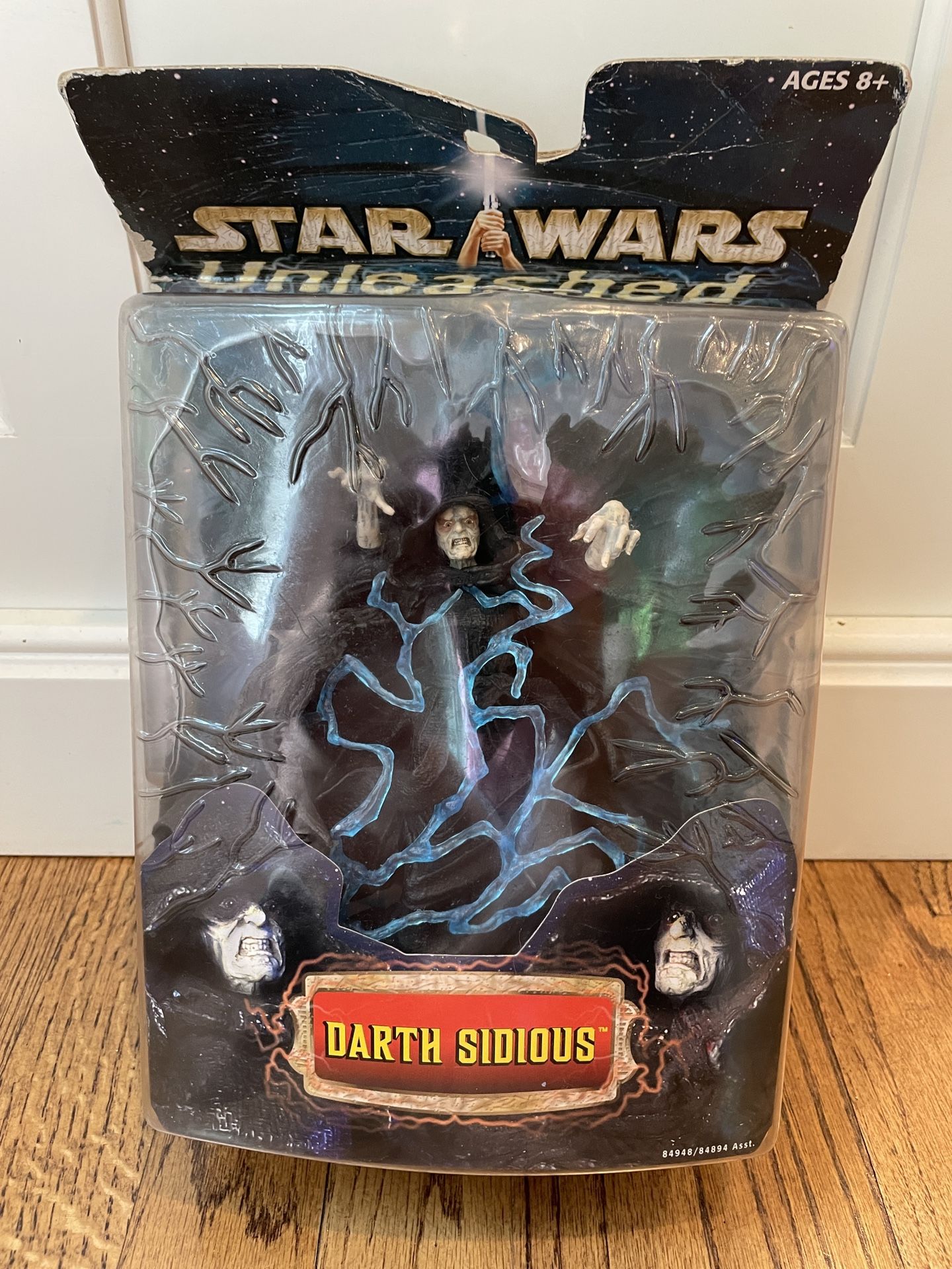 Vintage Star Wars Unleashed DARTH SIDIOUS Figure Hasbro 2003. Condition is essentially "like new" as the action is still sealed however the packaging