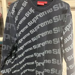 Supreme Crewneck - Medium 