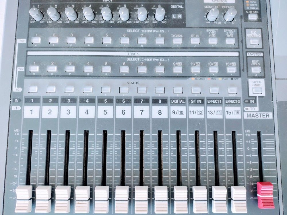 Roland VS 1680 Digital Recorder: 16 Track With Custom Case & CD Burner ...