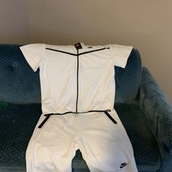 NIKE OUTFITS