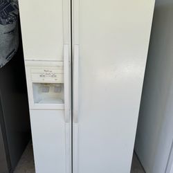 Whirlpool Refrigerator 