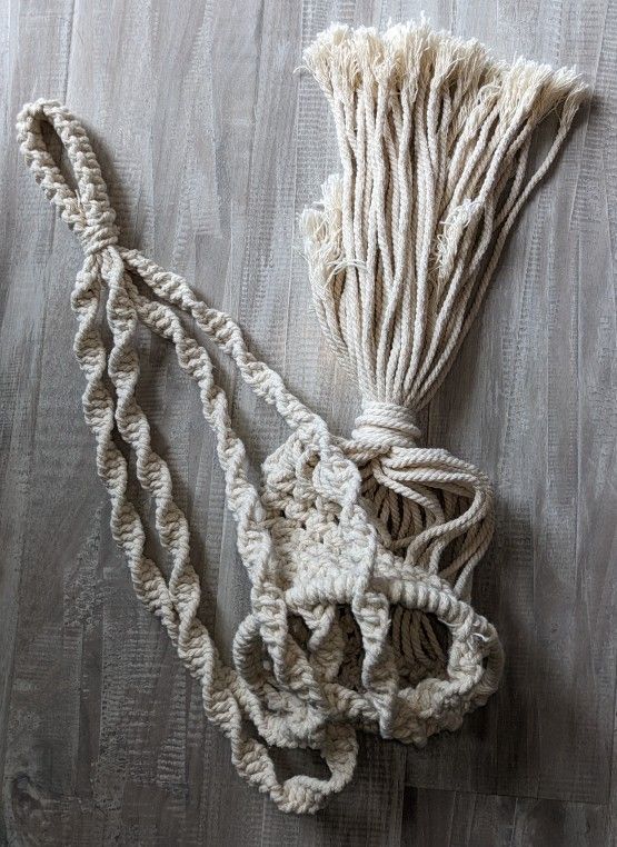 Macrame Plant Holder 