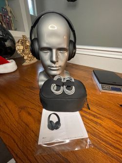Beats Studio Wireless Over-Ear Headphones Bluetooth MATTE BLACK, NEW Ear Pads