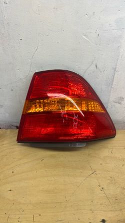 2001 2002 2003 Lexus LS430 passenger side taillight