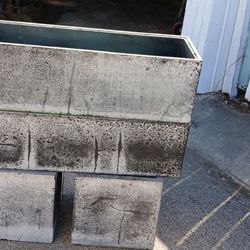 For Sale 4 Pots  Se Vende 4 Macetas  De Concreto 