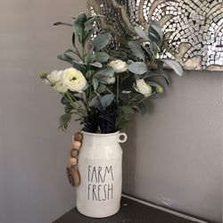 Rae Dunn Vase With Flowers 