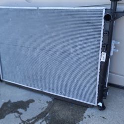 2015 - 2020 KIA TELLURIDE RADIATOR COOLER AC CONDENSER GENUINE USED OEM.  Y5