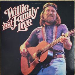 Willie Nelson - Willie And Family Live