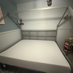 Farmhouse Bed-gray