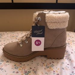 Universal Thread good co women boots