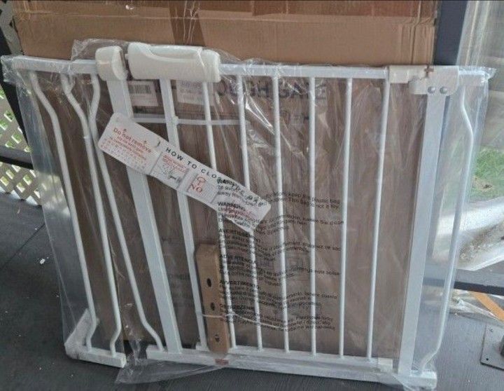 NEW 33.86in-38.58in Extra Wide Baby Gate Tension Indoor Safety Gates White Metal Large Pressure Mounted Pet Gate