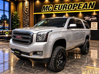 2017 GMC Yukon XL SLT LIFFTED !!