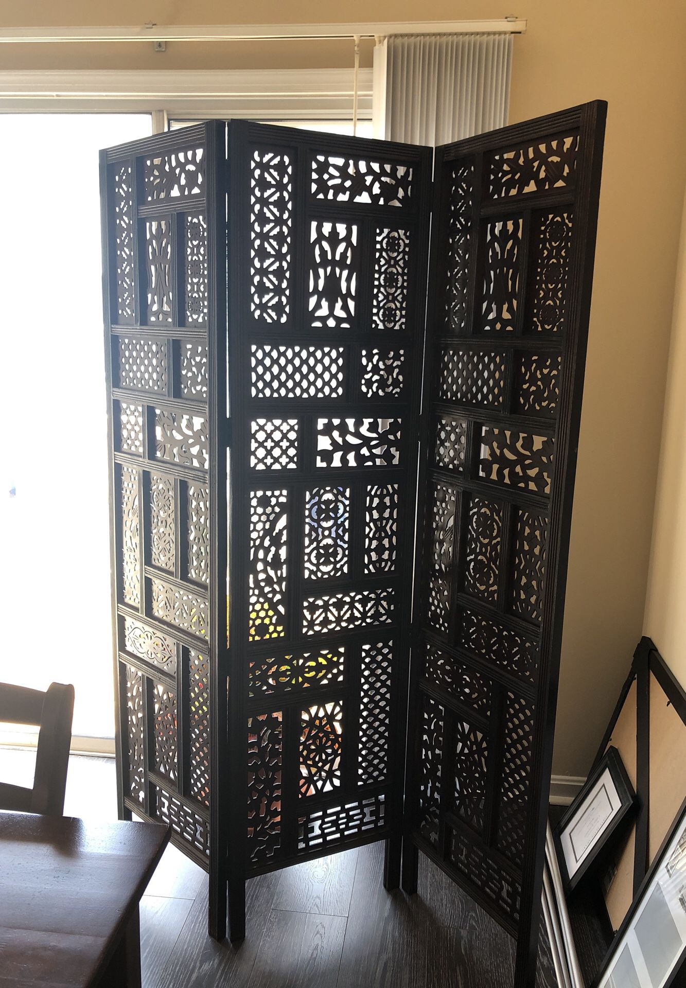 Wood ornate divider