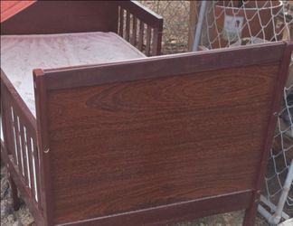 Toddlers Bed with matress