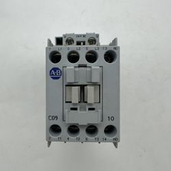 LOT OF 2* Allen Bradley Contactors