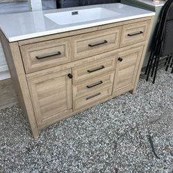 Hi everyone we have this beautiful vanity wt countertop retail. $754 and we have this for only 475  Read More  Description 